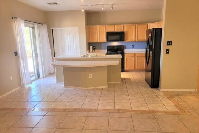 Building Photo - 2964 S Valle Verde