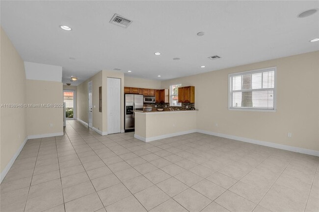 Building Photo - 4088 W Palm Aire Dr