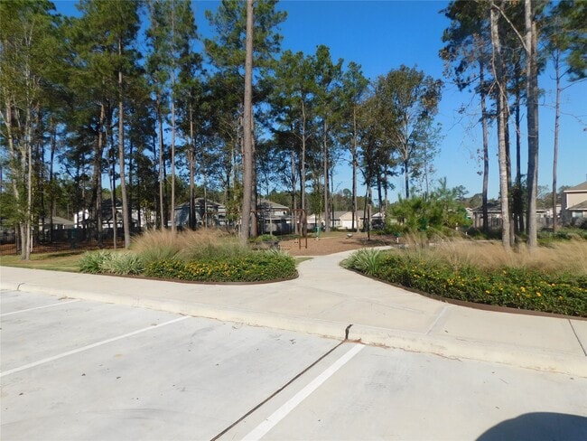 Building Photo - 16658 Moss Ln