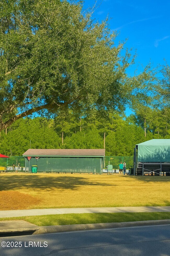 Building Photo - 1 Pomegranate Ln