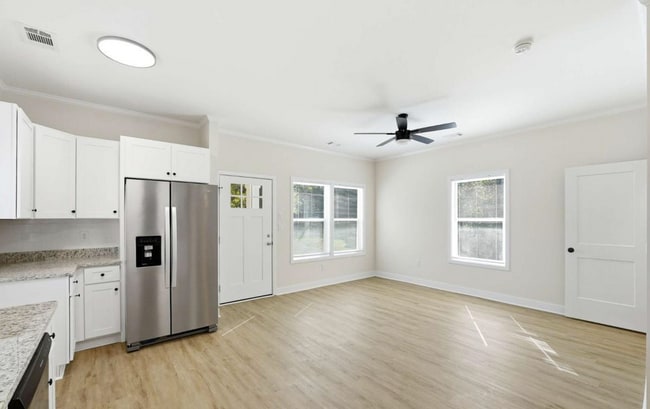 Building Photo - NEW CONSTRUCTION! AVAILABLE MARCH 15, 2026