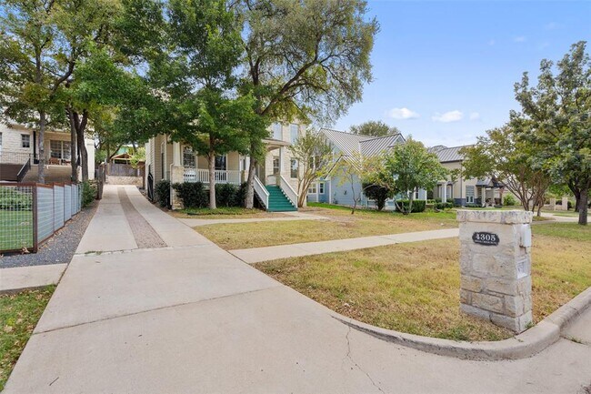 Primary Photo - 4305 Shoal Creek Blvd