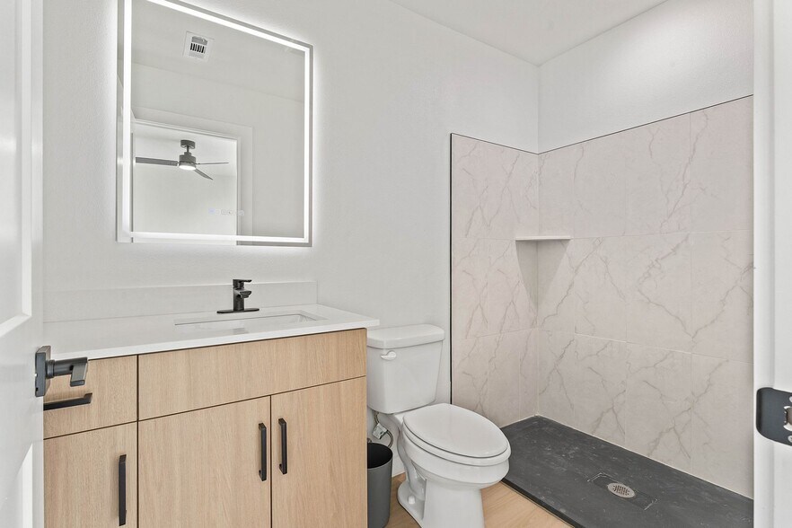 Building Photo - 1982 S Razorback Rd