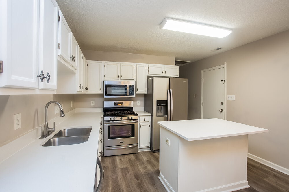 Building Photo - 8908 Chesham Dr