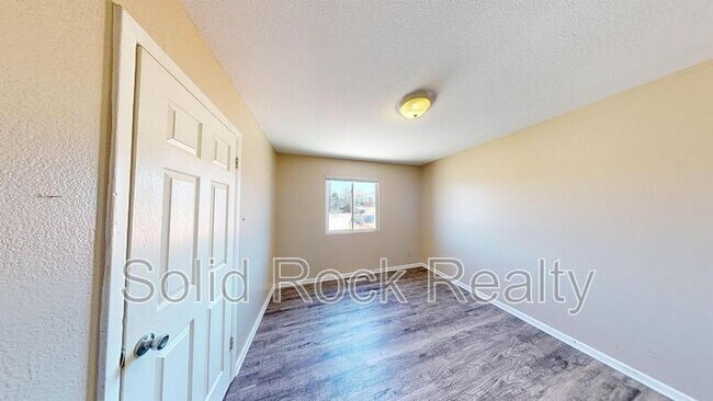 Building Photo - 4332-3 Ericson Drive