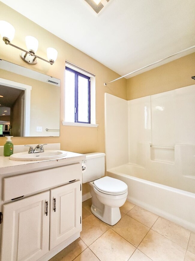 Building Photo - 3BD 2BA Rambler