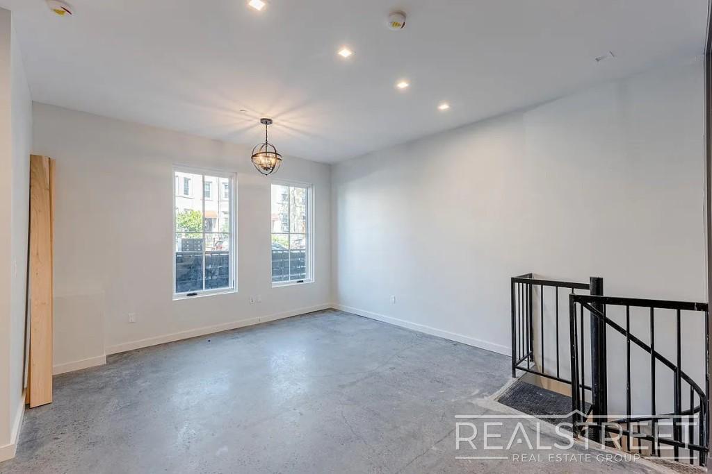 Building Photo - Rutland Road