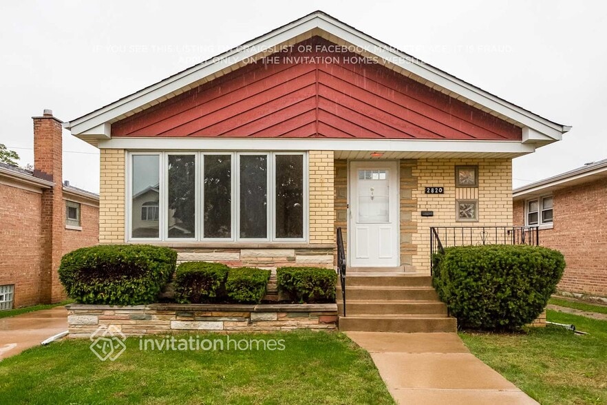 Building Photo - 2820 W 102nd Pl