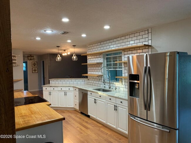 Building Photo - 920 Briarwood Blvd NE