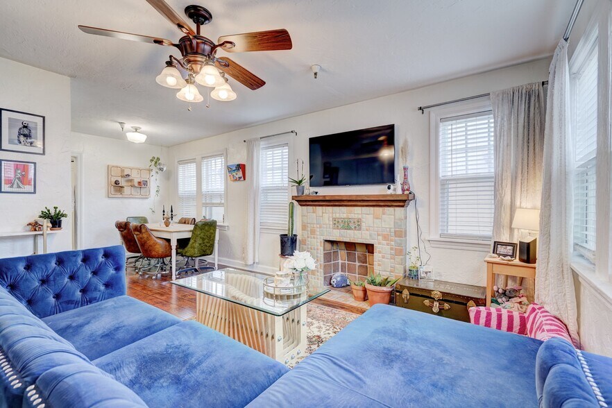 Building Photo - 308 NW 24th St