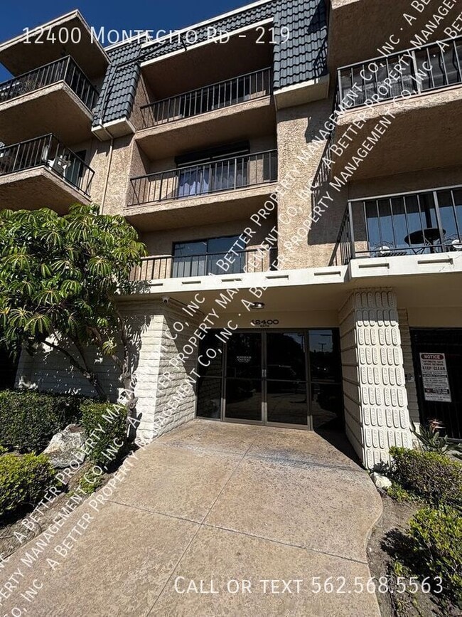 Building Photo - 12400 Montecito Rd