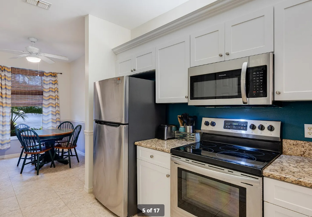 Building Photo - 14960 Vista View Way