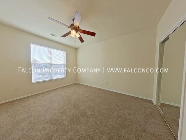 Building Photo - Incredible Condo in Stetson Hills!