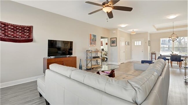 Building Photo - 170 Whitaker Way N