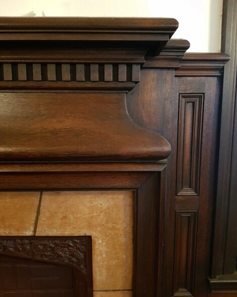 Building Photo - 333 N Sycamore Ave