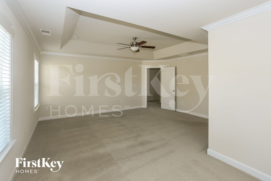 Building Photo - 9863 Travertine Trail