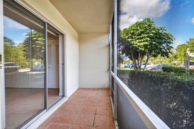 Building Photo - 378 Sheffield P