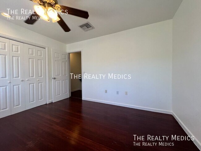 Building Photo - 6061 Windhover Dr