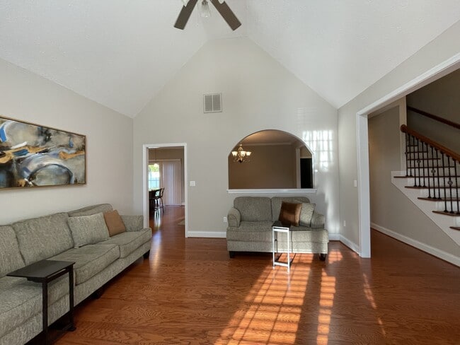 Building Photo - 509 Capstone Dr