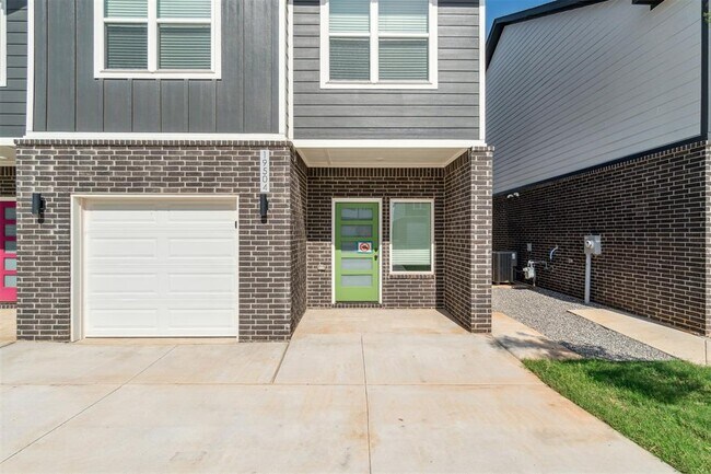 Building Photo - 19508 Molly Dr