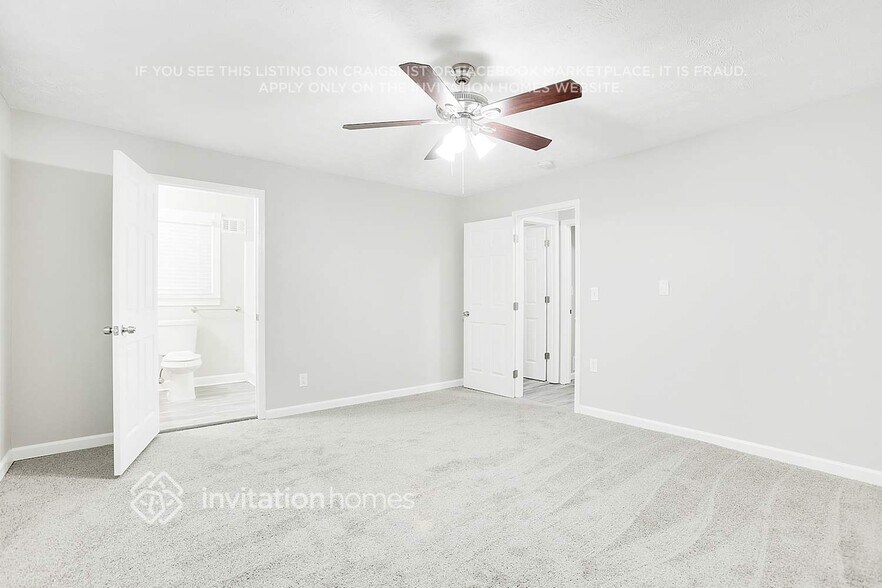 Building Photo - 3269 Robin Hood Ln