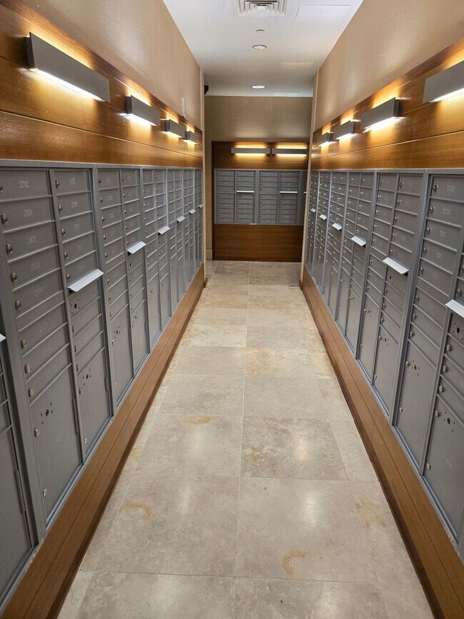 Building Photo - Pacifica Honolulu, 2 bdrm, 2 bath, 2 covered parking, just below the Penthouse