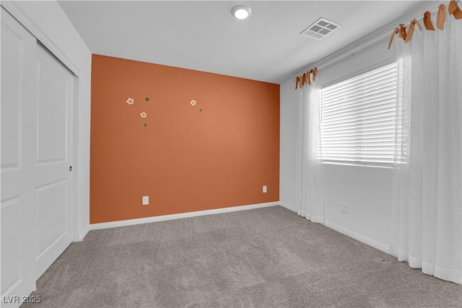 Building Photo - 4747 Bluebird Clfs Ave