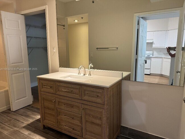 Building Photo - 3245 NE 184th St