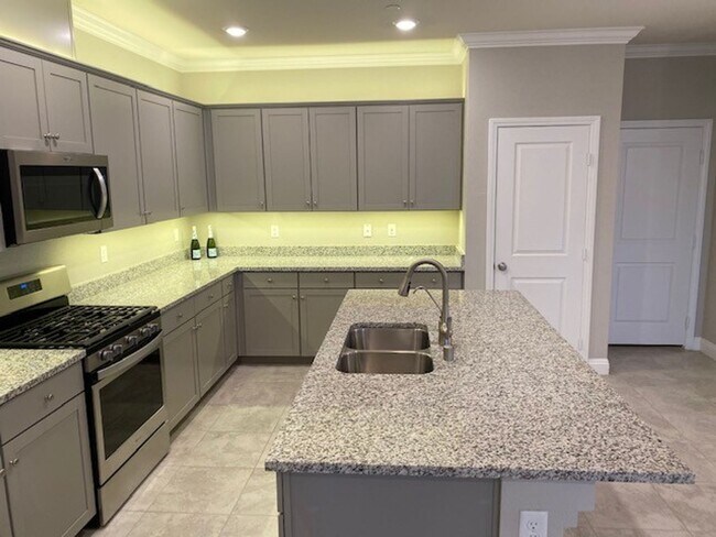 Building Photo - BEAUTIFUL INSPIRADA HOME FOR RENT