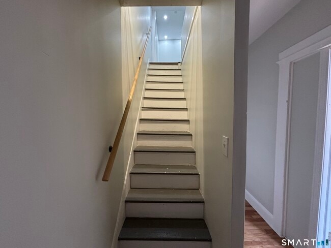 Building Photo - 241 Lewis St