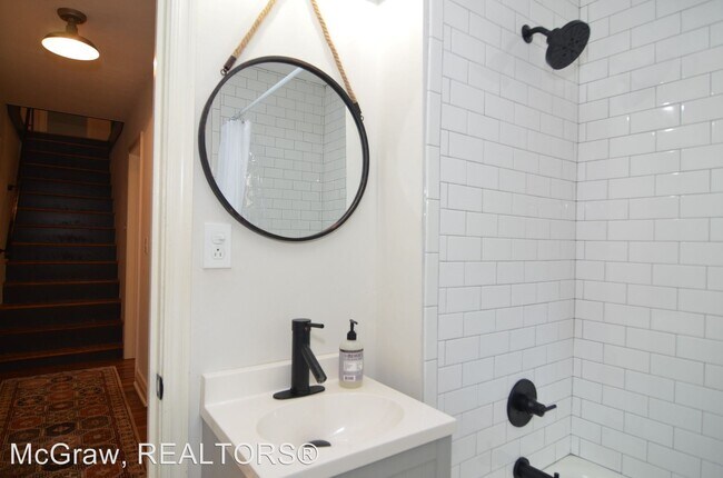 Building Photo - 4 br, 2 bath House - 1132 S. Braden Ave.