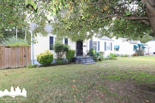 Building Photo - 965 Dillworth St