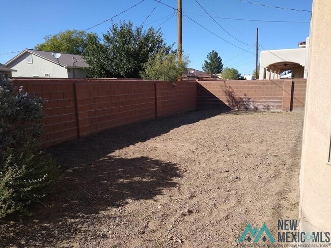 Building Photo - 2108 S Shelly Dr