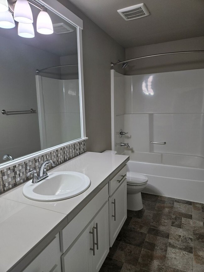Building Photo - Terrific Orenco Station area 4 BR, 3.5 BA ...
