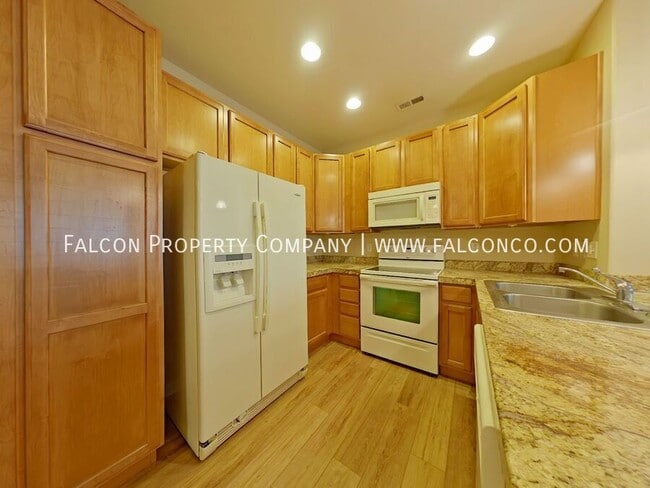Building Photo - 4133 Hogback Point