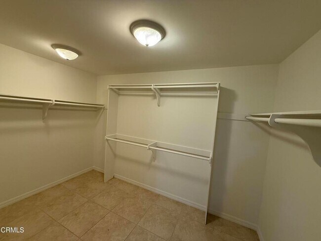 Building Photo - 620 Trueno Ave