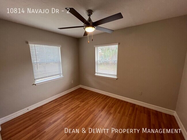 Building Photo - 10814 Navajo Dr