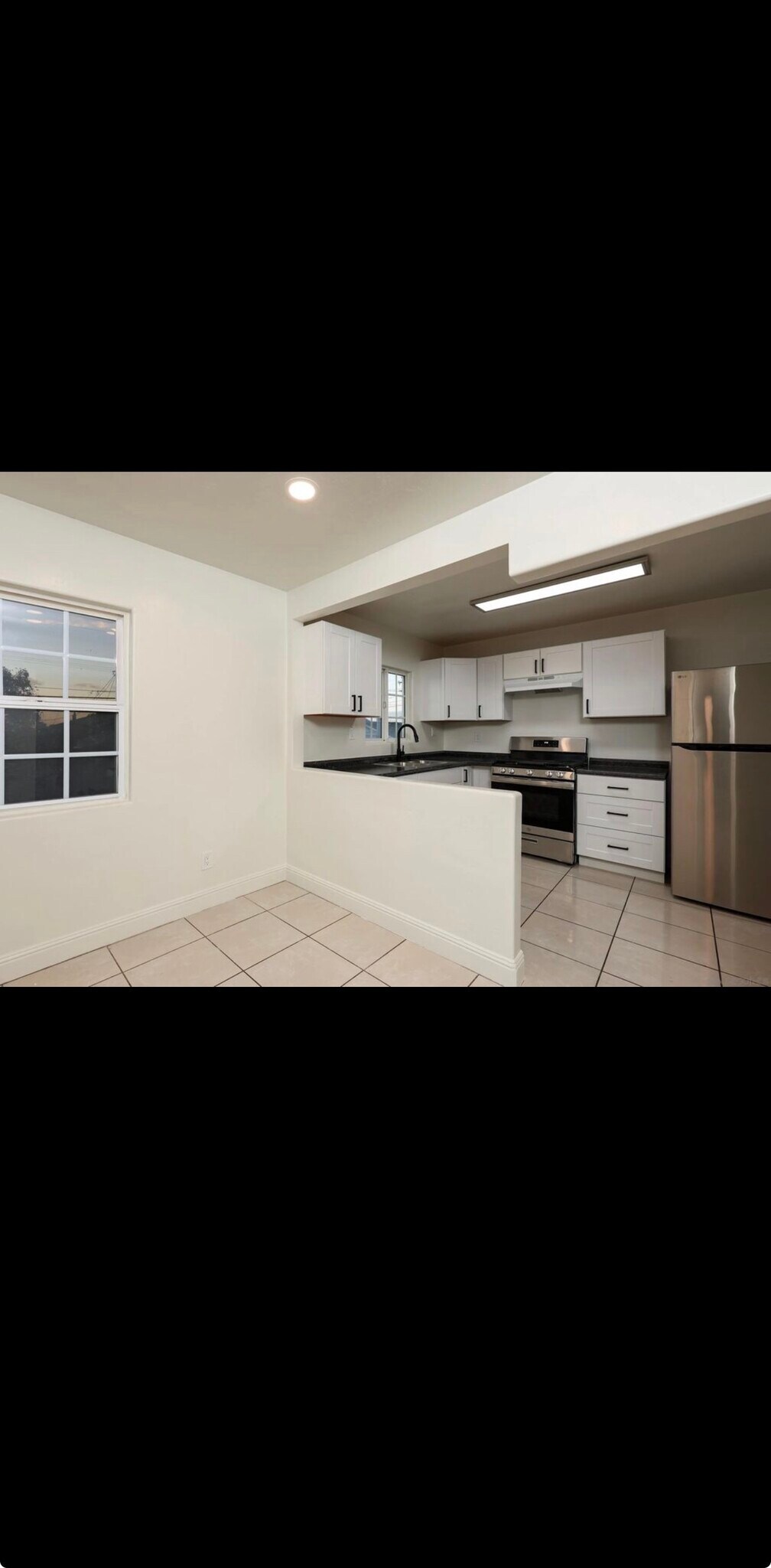 Building Photo - 220 S Pardee St
