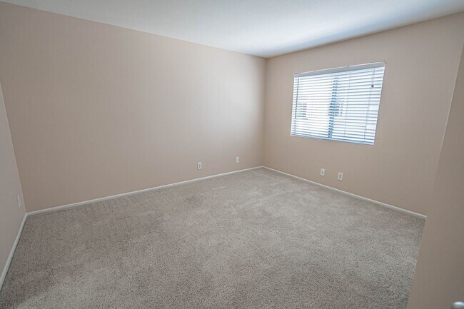 Building Photo - COMING SOON! 3 Bedroom Condo for rent in C...