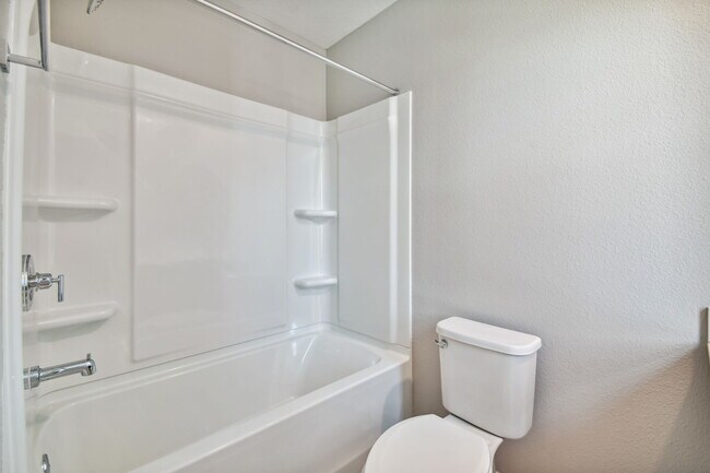 Building Photo - 9798 Fiddleback Ln