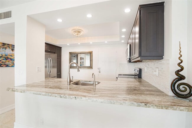 Building Photo - 3430 Galt Ocean Dr