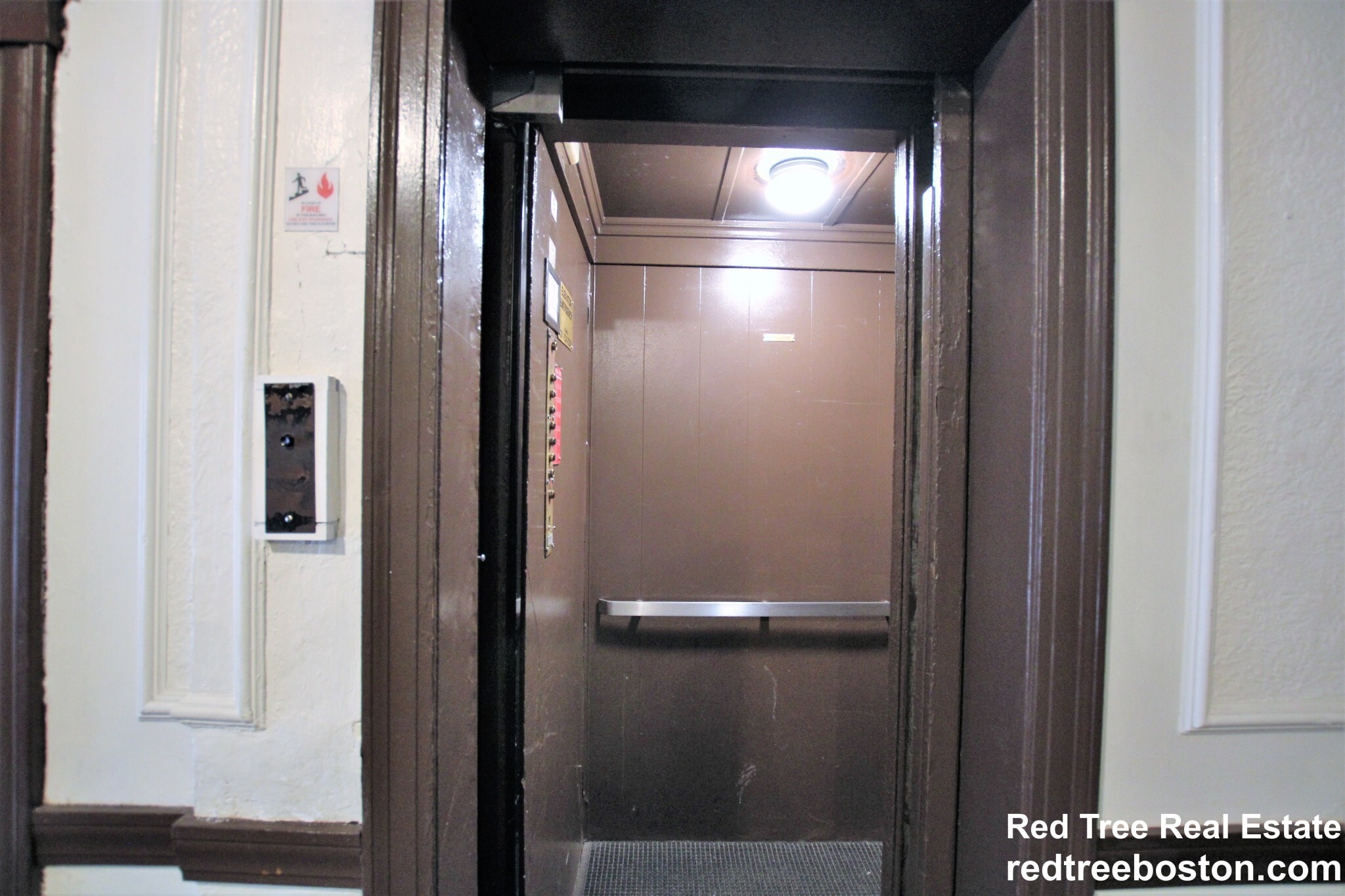 Building Photo - 2003 Commonwealth Ave