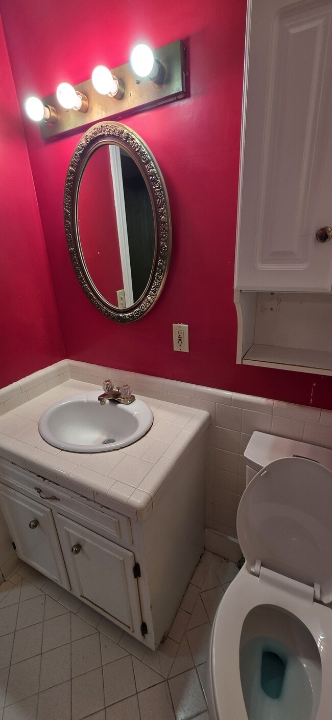 Building Photo - 3410 Woodbury Pike