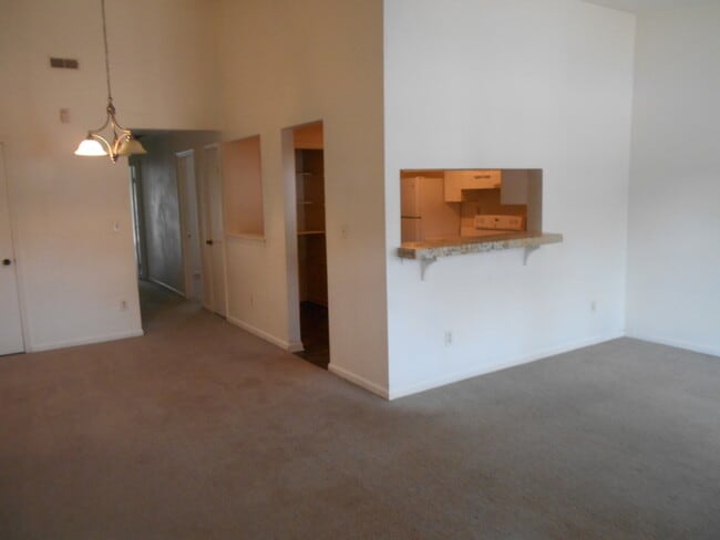 Building Photo - SUMMERWIND