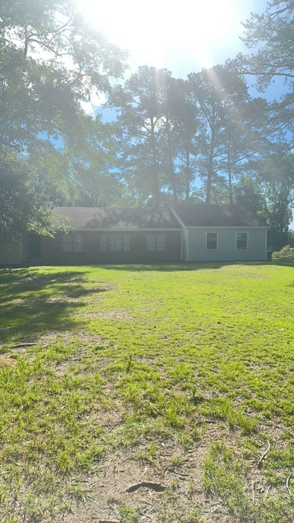 Building Photo - 1040 Fort Dale Rd