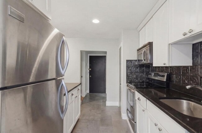 Building Photo - 36 Washington St