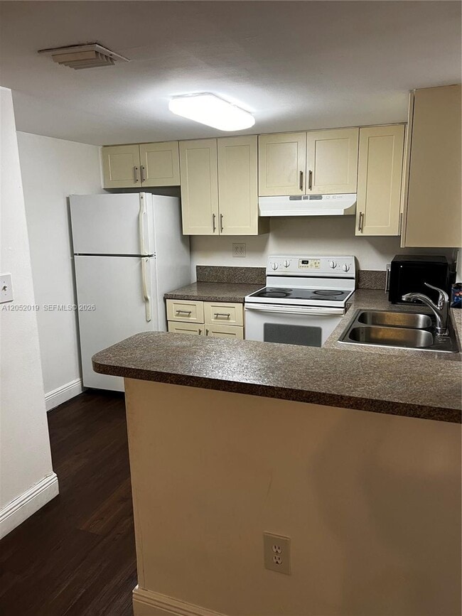 Building Photo - 9794 Nob Hill Ct