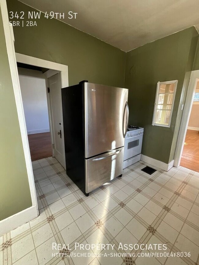 Building Photo - 342 NW 49th St