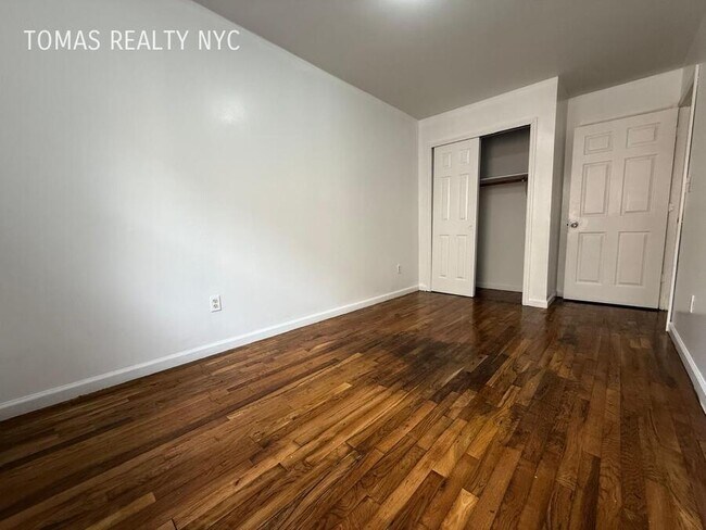 Building Photo - 793 Jennings St