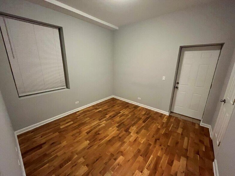 Building Photo - 2249 S Bell Ave